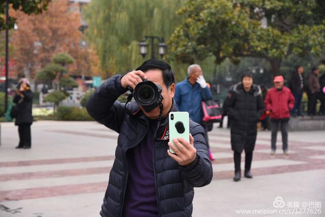 高手在民间，演出自娱自乐，洛阳周王城广场民间曲艺乐园
