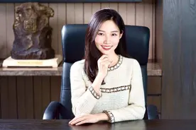 23岁美女，掌管千亿上市公司，身价440亿，背后男人都不简单图片