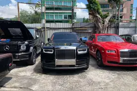 进口车行运来一辆1400万的RR幻影，旁边的古斯特显得很“低调”图片