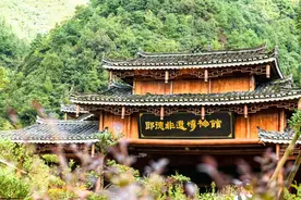 贵州体验苗族风情好去处！这有别具一格的吊脚楼，村民还热情好客图片