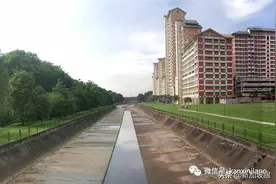 晴天大草原，暴雨成黄河！一场豪雨秒懂新加坡排水系统图片