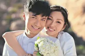 古巨基全家罕露面，3保姆随行排场大，52岁妻子高龄产子疲态明显图片