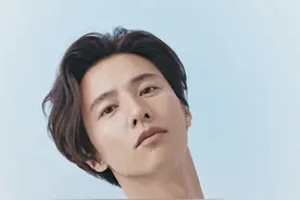 元斌久违出镜，44岁男神生图显老态，《大叔》的巅峰期已不再图片