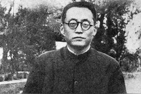 1932年，上海一卡车司机把车开下黄浦江，成了大英雄，名扬四海图片