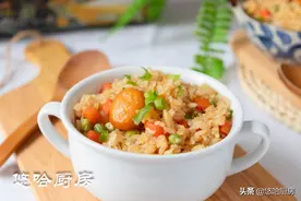 咸蛋黄做焖饭，比蛋黄酥简单又省事，做法简单粗暴，一锅搞定图片