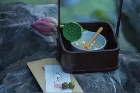 忽有往事上心头，蓦然回首已是秋图片