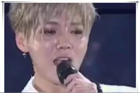 看了鹿晗的流汗照，再看肖战，真男神和伪男神的差距一目了然图片