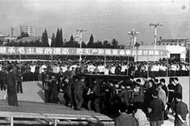 揭秘毛主席灵车制造过程：老厂长测量遗体时手脚不听使唤图片