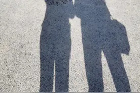 初夏在阳光下拍摄人影，你玩过吗？快动起来吧图片