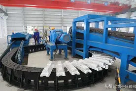云南神火首批成品铝锭走下生产线，可满足市场15万吨铸锭需求图片