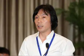 好利来老板罗红的“声色”生活，和他背后的女明星图片