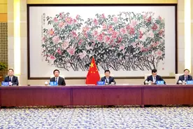 赵克志同巴基斯坦总理国家安全顾问优素福视频通话图片