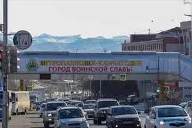 俄罗斯远东的怪事：同样一辆车，右舵车比左舵车要贵！为什么？图片