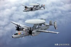 美国航母的力量倍增器，大洋上的“先进鹰眼”，E-2D舰载预警机图片
