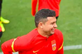 中国男足爆发，13分钟进4球打爆中国冠军，世界冠军里皮都没做到图片