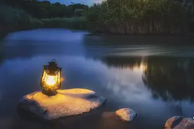 《摆渡人》：很清醒的4句话，读懂受用一生图片