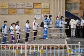 国家重拳规范教培行业！“鸡娃”内卷能停止吗？图片
