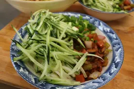 做炸酱面时，掌握好这3个窍门，酱香浓郁又入味，一人3碗不够吃图片