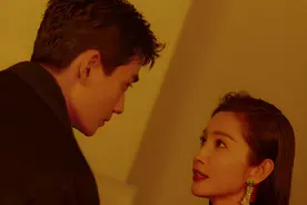 王一博朱一龙同登杂志PK，预告一出引嘲讽，齐齐沦为大花挂件图片