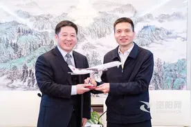 蒋天宝徐芝文会见东方航空四川分公司总经理刘成图片