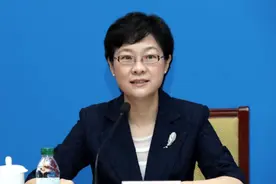 部分家长反应：应该取消高中生“晚自习”的规定，教育部回应来了图片