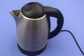 买电热水壶要注意，这几种电热水壶不要买，白送都不要，告诉家人视频封面