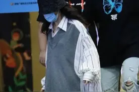 怀二胎要官宣了？谢娜自曝有大喜事，小腹微凸孕味早已藏不住图片