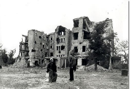 1945年血腥的“布达佩斯围城战”，50万苏军围攻城市50天