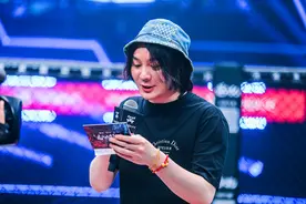 张大仙功夫嘉年华频频笑场仍获称赞，网友：毕竟一个人干两人活图片