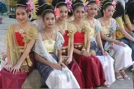 世界各地的奇葩习俗，你知道多少？图片