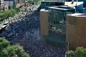 加班罚5000？中国最神仙的商场胖东来，它关门那天，副市长都哭了图片