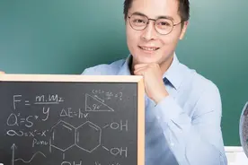人大代表建议取消各类职称评审！建立符合中小学教师现实需求的职称制度，请听听老师的呼声图片