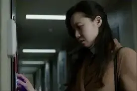 《门锁》改编自韩国电影，带你看原版的《门锁》图片