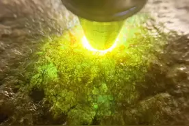 莫莫亮冰飘花手镯图片