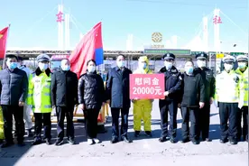太原市万柏林区：杨俊民调研指导疫情防控工作 看望慰问一线工作人员图片