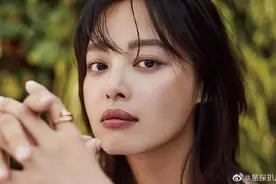 辛芷蕾的“超大包包”真个性，差点把她装进去，这是今年新流行？图片