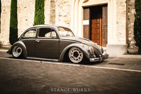 打造艺术品，1964年风冷大众甲壳虫改装后光泽感十足图片