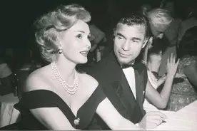 一生交1000多个女友，娶5个老婆，靠吃软饭起家，他有何魅力？图片