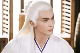 高伟光25岁才高考成功，从18岁打工当过搬运工，现是杨幂旗下主咖图片