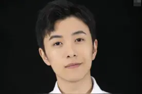 18线歌手商演耍大牌，近30位保镖护送，结果粉丝竟然还没保镖多图片