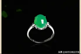 如何选购冰种翡翠戒指？图片