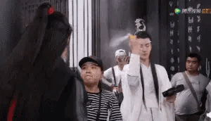 夏季怎样才能白到发光呢