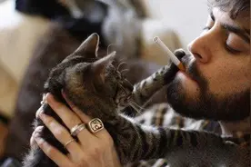 吸烟产生的二手烟、三手烟可能使宠物致癌！想减轻伤害要看这5点图片