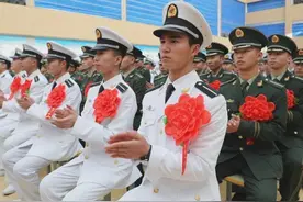 八一前夕，入伍家庭优待金又增加了一些图片