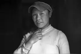 【硬盘深处】藏族孕妇永初  大雪封山在家分娩  医生一周后才赶到图片