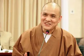 狠心抛妻出家15年，还俗归来，一幅画卖上千万图片