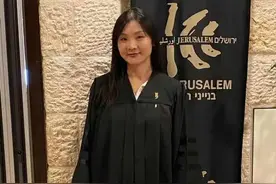 以色列第一位华人律师，沙漠中的铿锵玫瑰图片