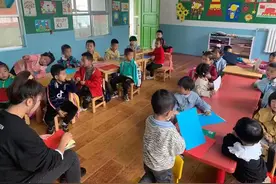 「童心筑梦 喜迎国庆」榆树幼儿园庆国庆手工制作活动图片