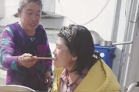 黑龙江大庆好婆婆鞠永芝：儿媳终身瘫痪，她扛起整个家图片