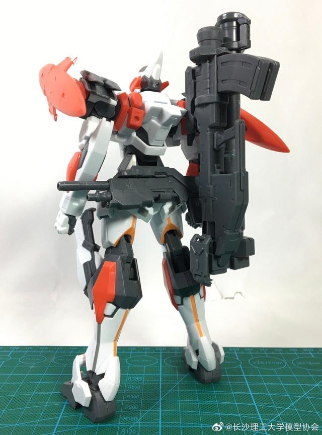 宅客模玩原创测评：青岛社 1/48 烈焰魔剑 测评（素组+展示部分）